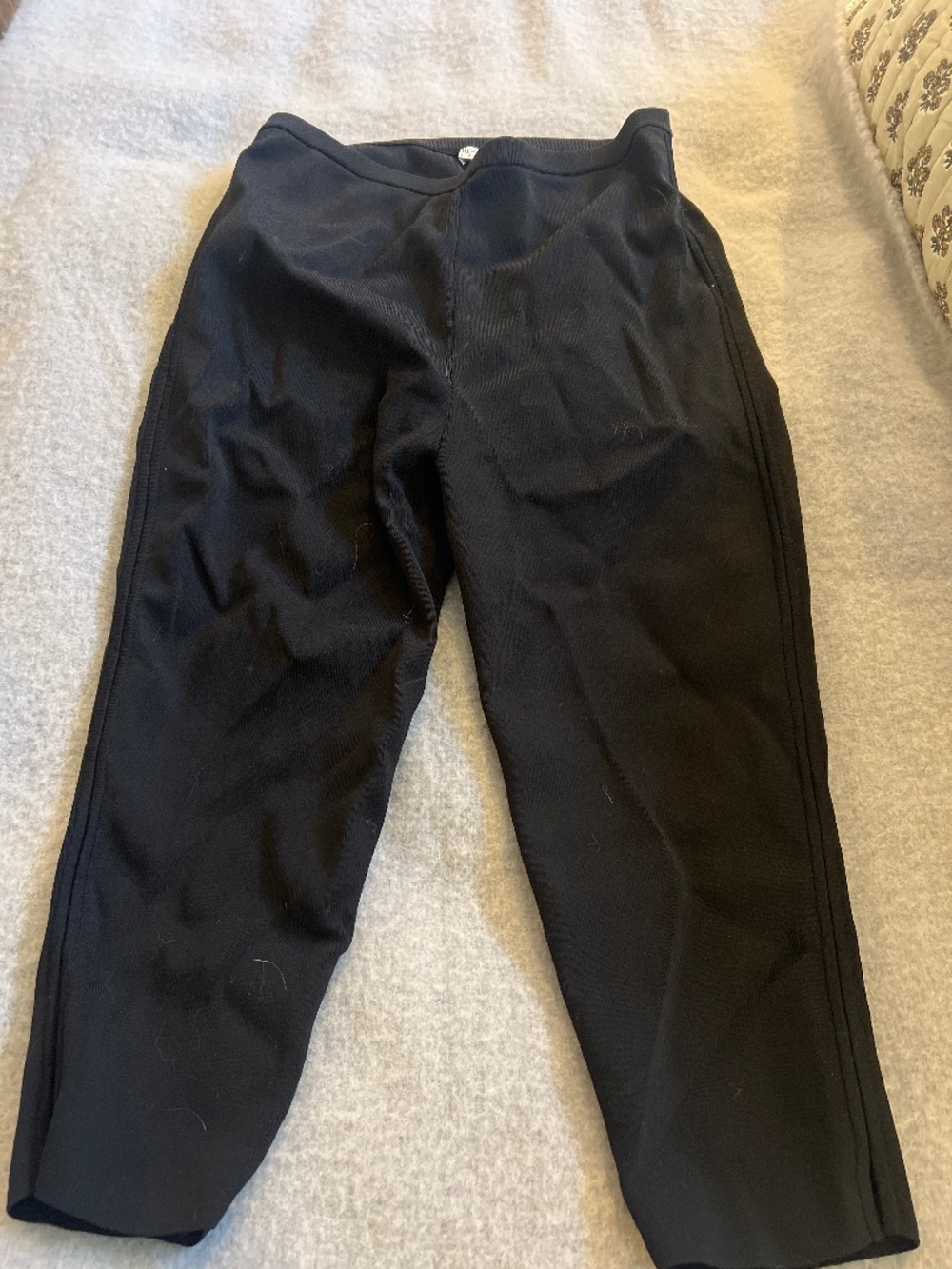 Toteme capris